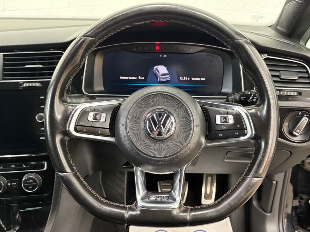 Used Volkswagen Golf 2017 for sale - 77680820: Photo 17