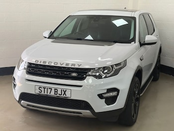 Used Land Rover Discovery Sport 2017 for sale - 79370902: Photo