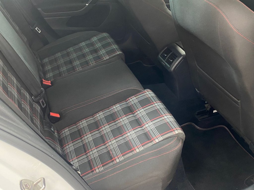 Used Volkswagen Golf 2014 for sale - 77065038: Photo 12