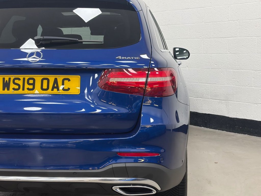 Used Mercedes-Benz GLC 2019 for sale - 77780639: Photo 11