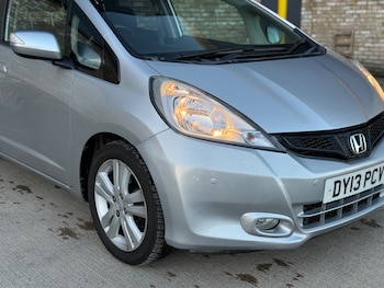 Used Honda Jazz 2013 for sale - 77410781: Photo