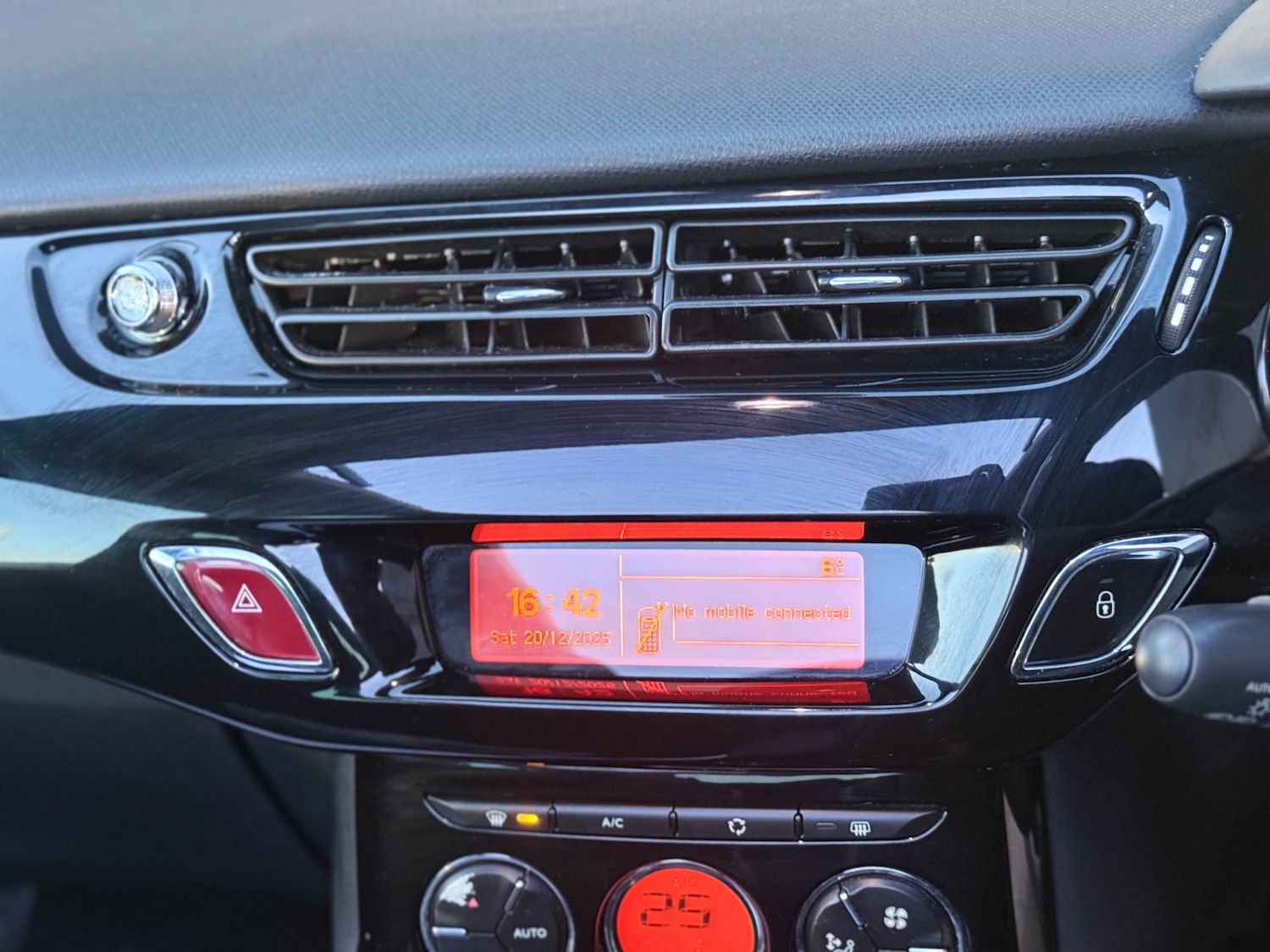 Used Citroen DS3 2014 for sale - 77410768: Photo 29