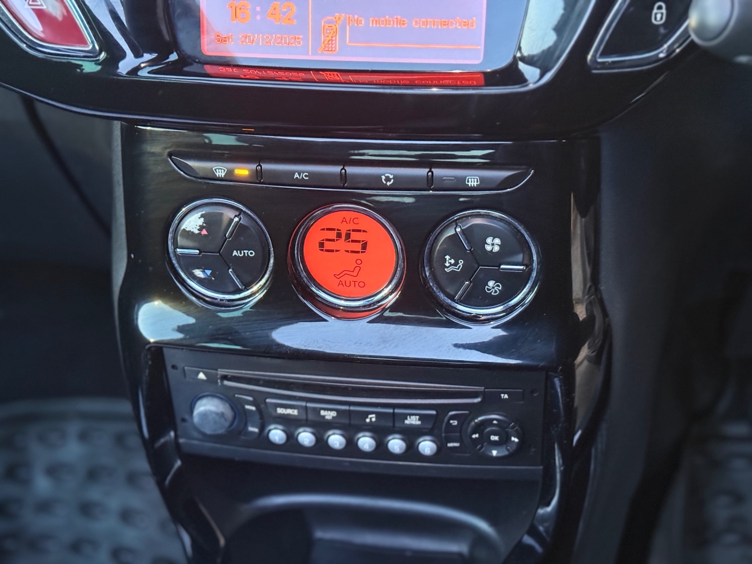 Used Citroen DS3 2014 for sale - 77410768: Photo 30