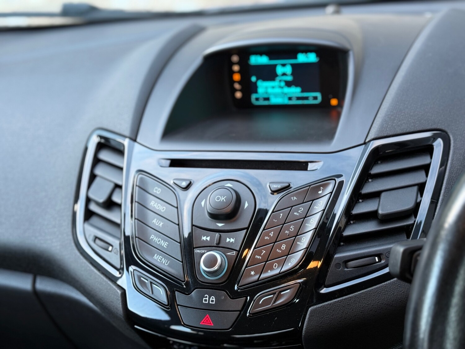 Used Ford Fiesta 2014 for sale - 77476675: Photo 37