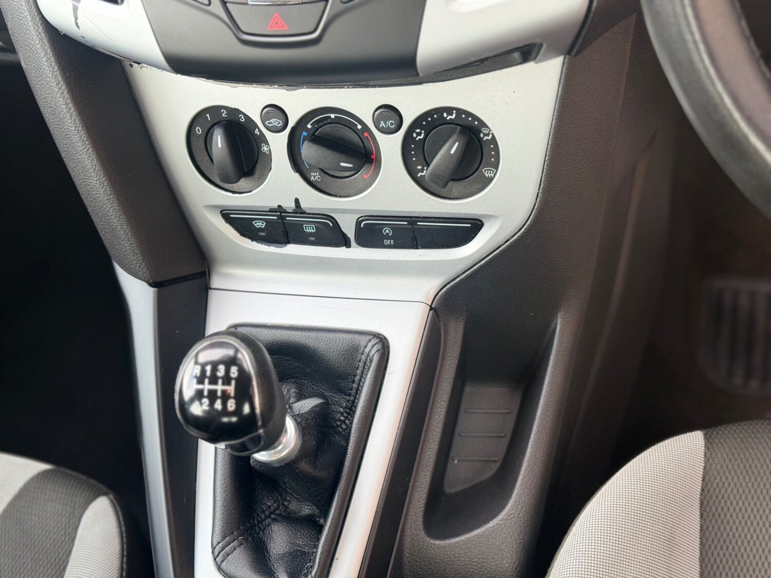 Used Ford Focus 2014 for sale - 77679310: Photo 29