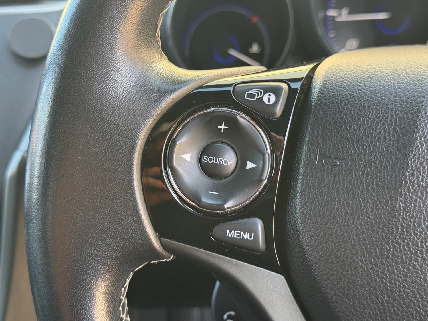 Used Honda Civic 2016 for sale - 77947028: Photo 38