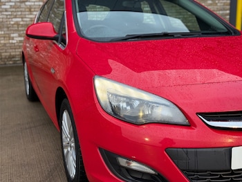 Used Vauxhall Astra 2015 for sale - 77493678: Photo