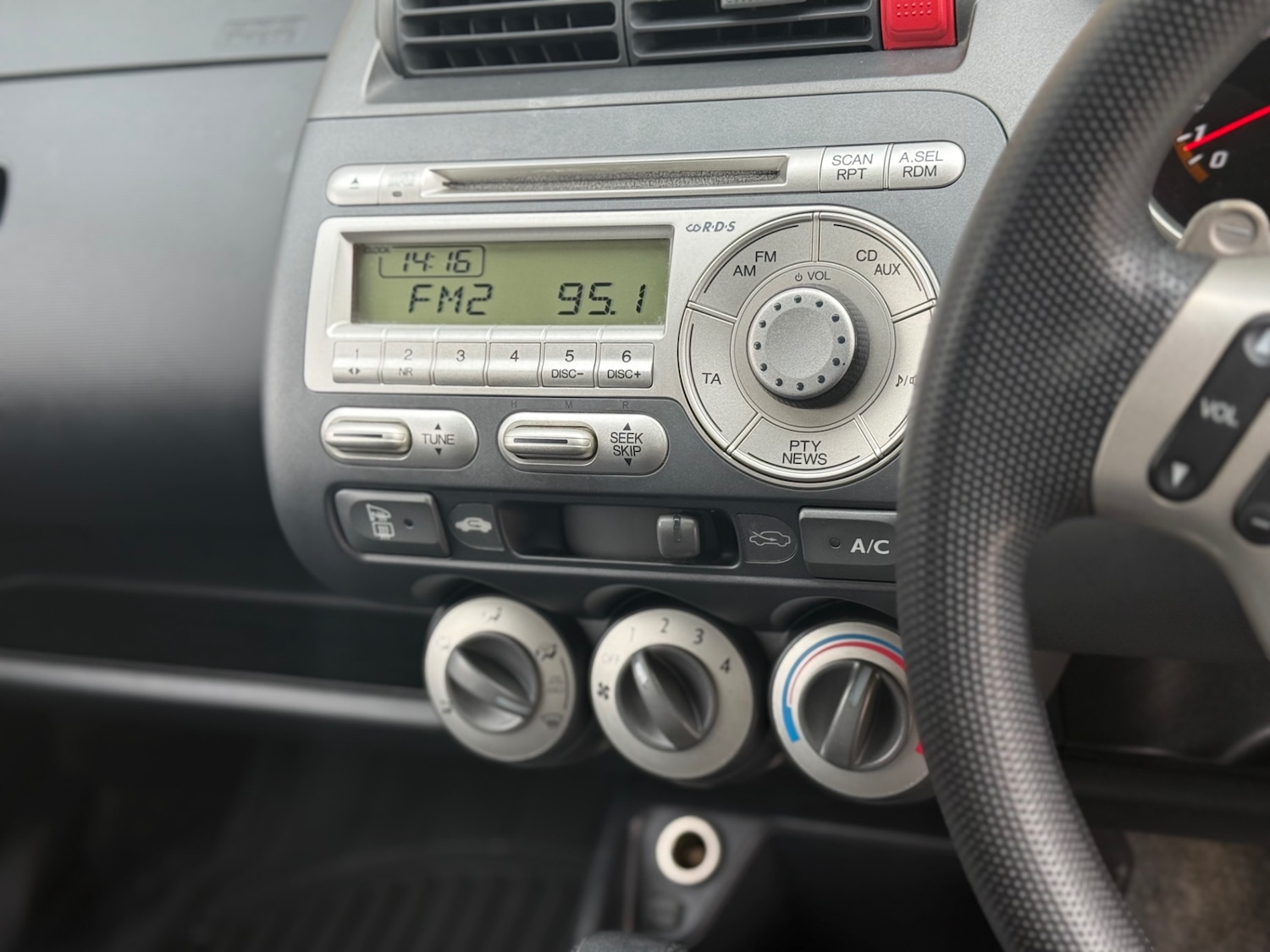 Used Honda Jazz 2006 for sale - 78025343: Photo 34