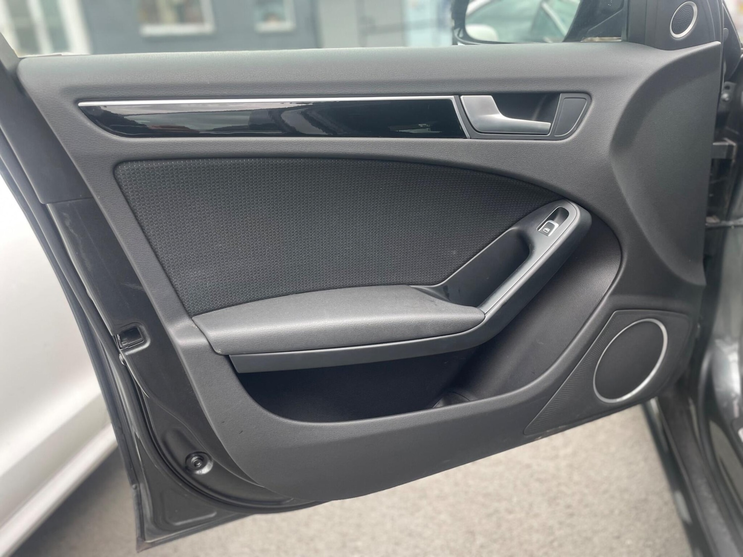 Used Audi A4 2015 for sale - 76658297: Photo 32