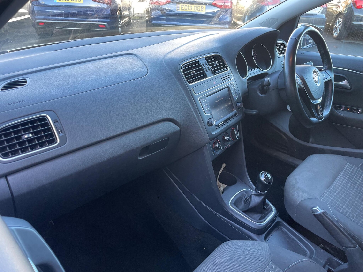 Used Volkswagen Polo 2015 for sale - 76765652: Photo 15