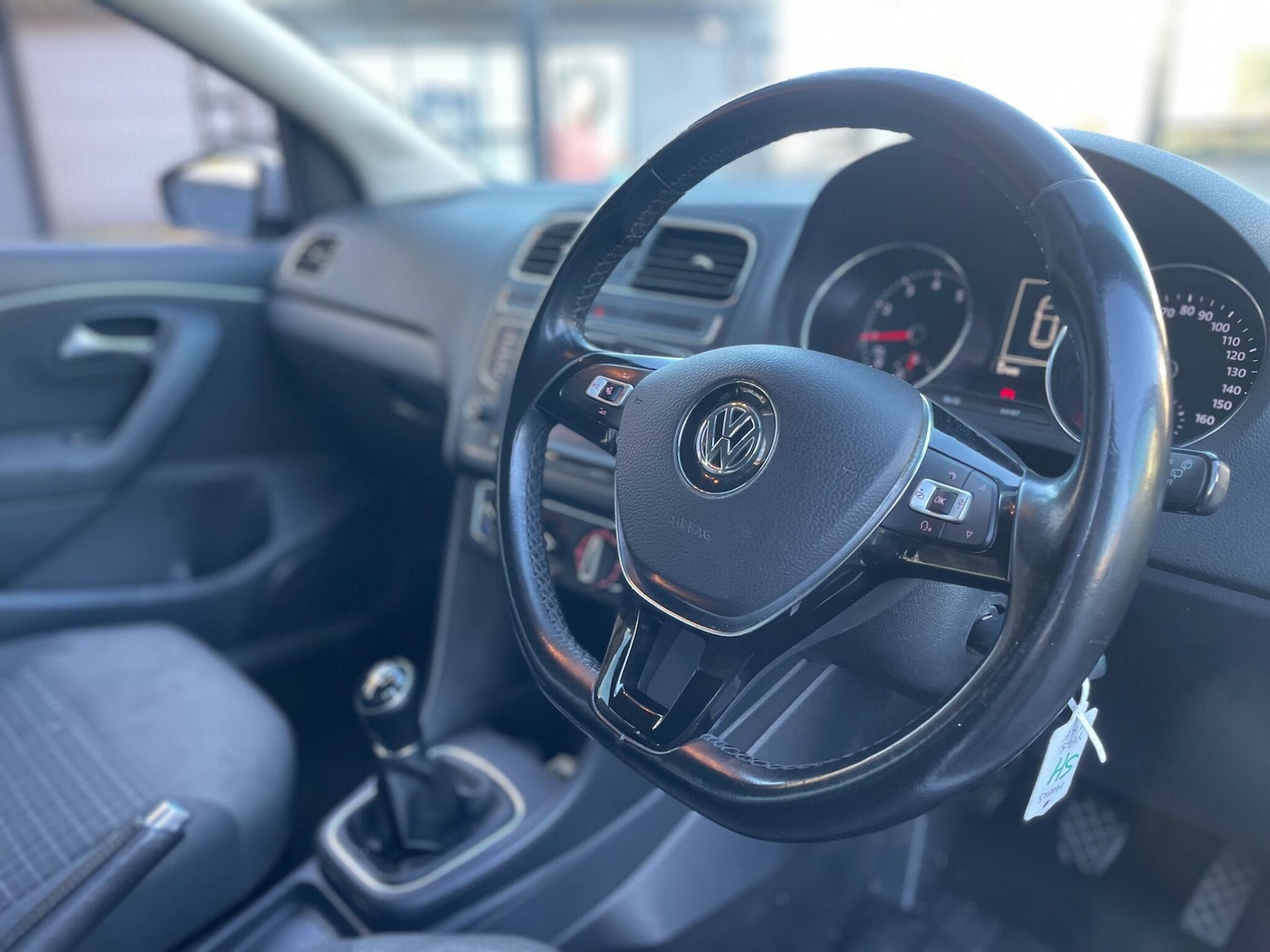 Used Volkswagen Polo 2015 for sale - 76765652: Photo 22