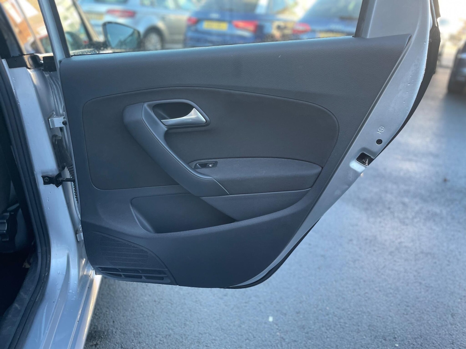 Used Volkswagen Polo 2015 for sale - 76765652: Photo 23