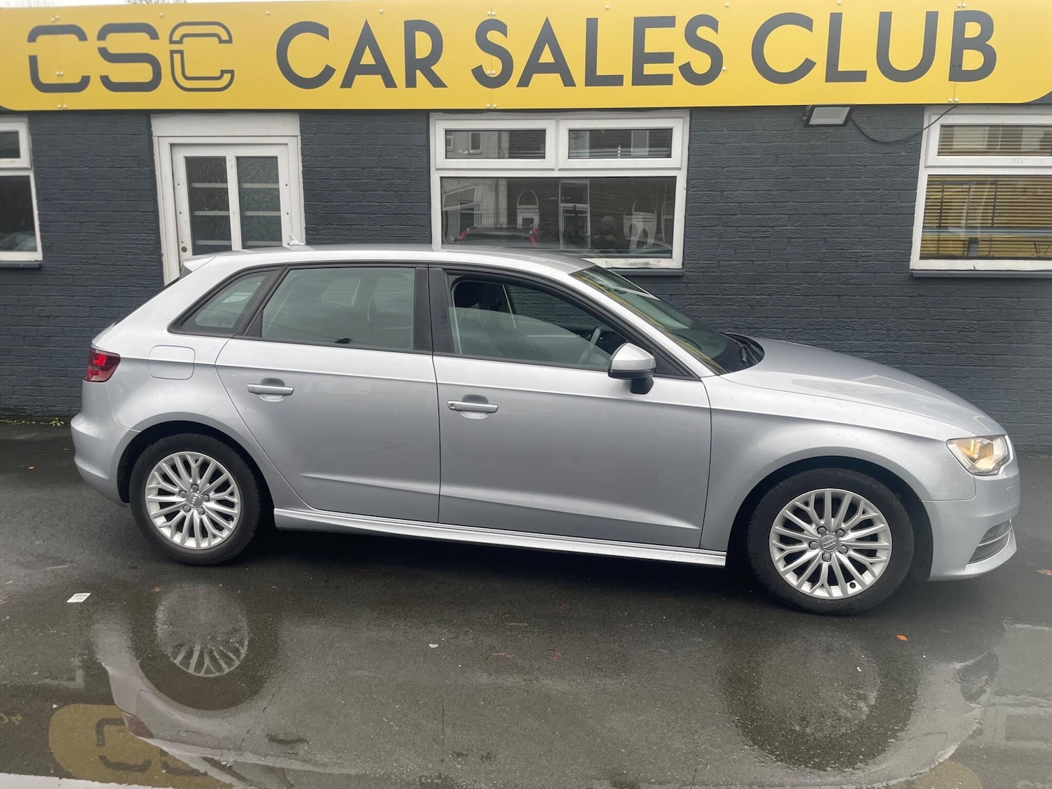 Used Audi A3 for sale - 76701343: Photo 2
