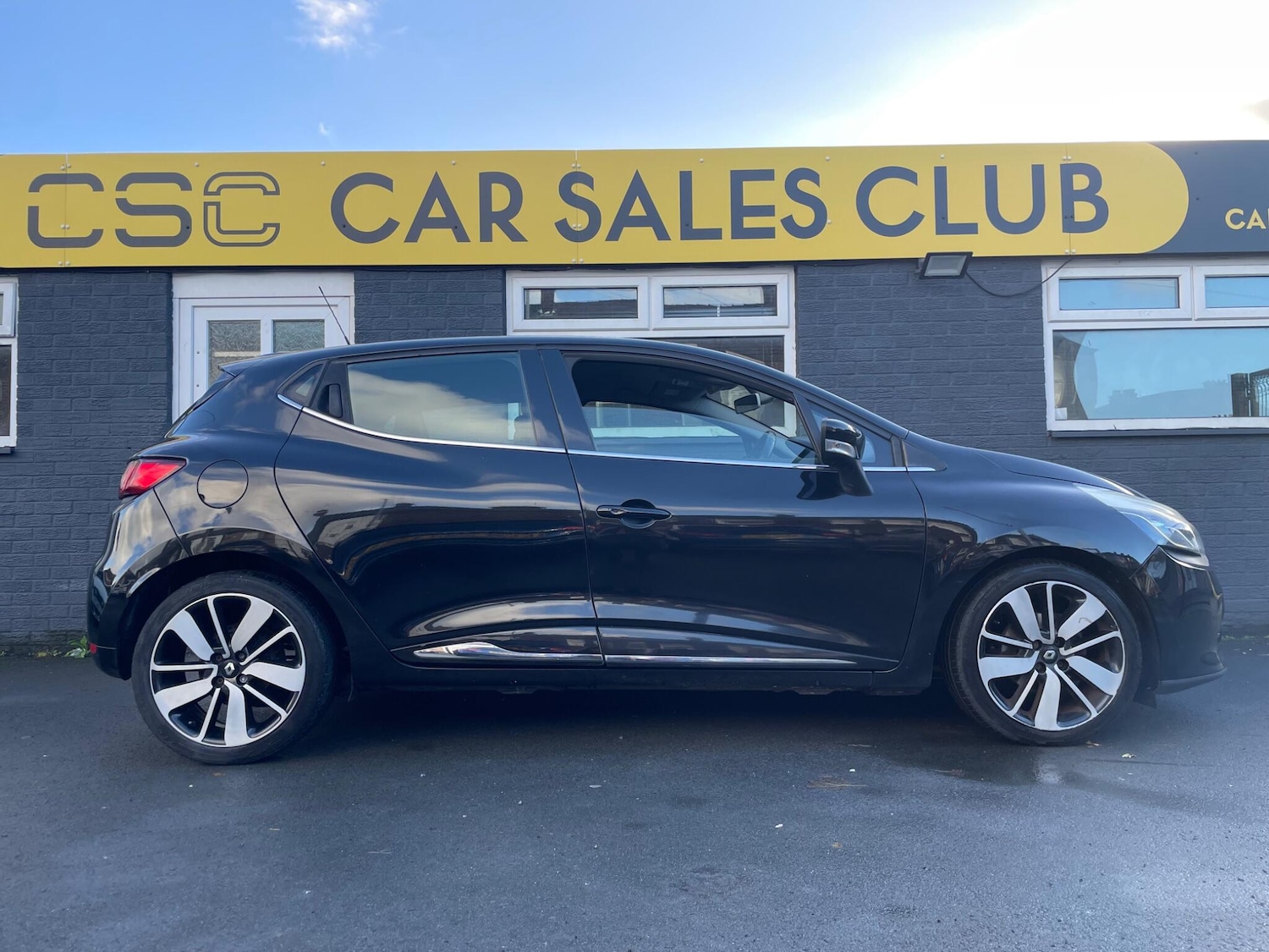 Used Renault Clio 2014 for sale - 76765867: Photo 5