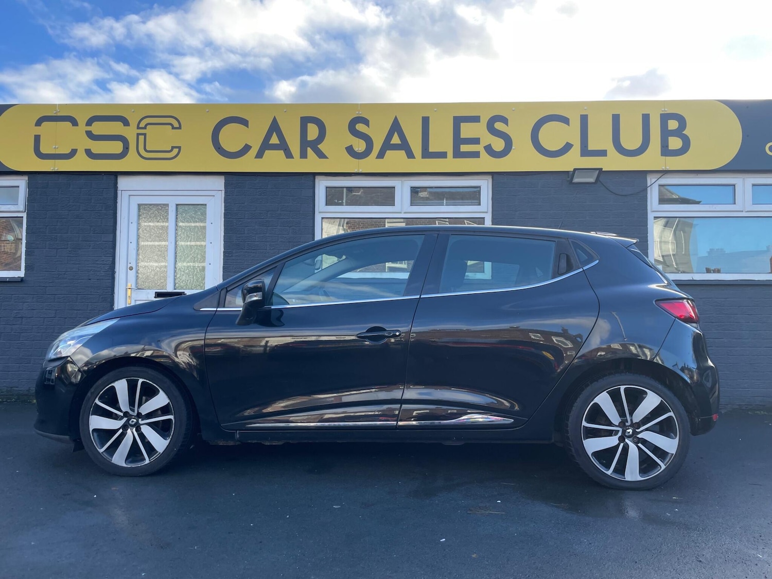 Used Renault Clio 2014 for sale - 76765867: Photo 6