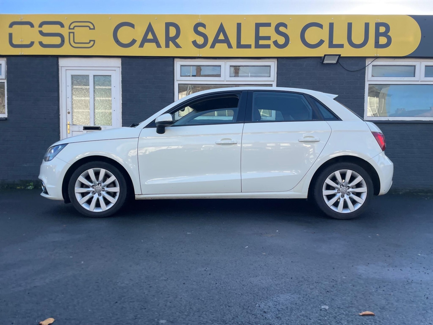 Used Audi A1 2012 for sale - 76765430: Photo 6