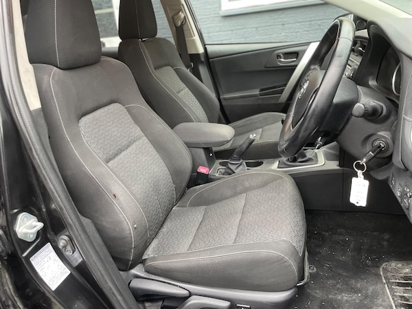 Used Toyota Auris 2014 for sale - 75425283: Photo 27