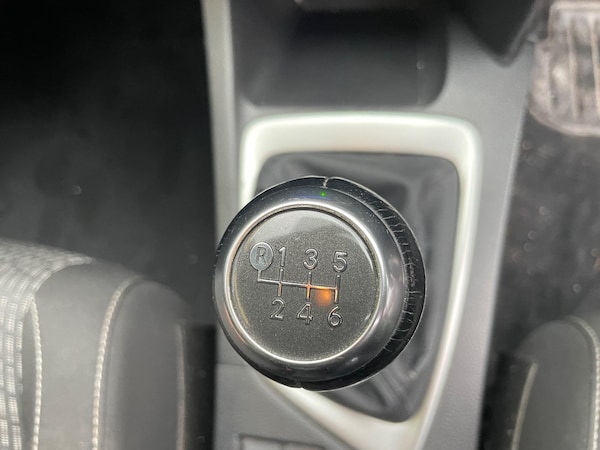 Used Toyota Auris 2014 for sale - 75425283: Photo 28
