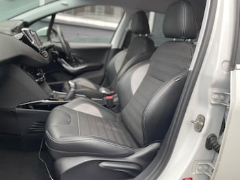 Used Peugeot 2008 2016 for sale - 75678555: Photo