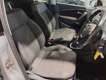 Used Volkswagen Polo 2015 for sale - 79425484: Photo