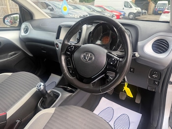 Used Toyota AYGO 2019 for sale - 79389687: Photo
