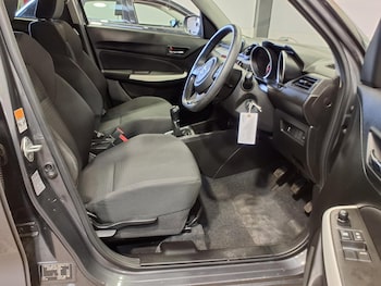Used Suzuki Swift 2017 for sale - 79533535: Photo