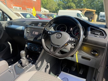 Used Volkswagen Tiguan 2017 for sale - 79389693: Photo