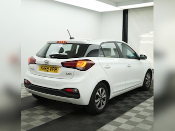 Used Hyundai i20 2019 for sale - 79389683: Photo