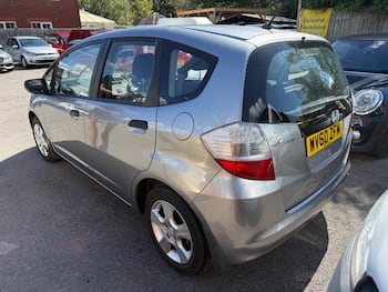 Used Honda Jazz 2010 for sale - 79669808: Photo