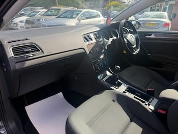Used Volkswagen Golf 2017 for sale - 79426199: Photo