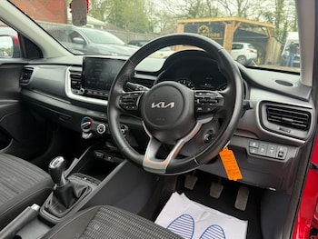 Used Kia Stonic 2022 for sale - 79389694: Photo