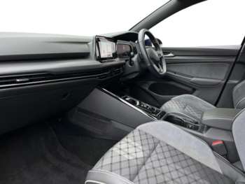 Used Volkswagen Golf 2024 for sale - 74967391: Photo