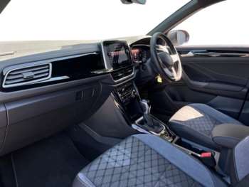 Used Volkswagen T-Roc 2024 for sale - 75106017: Photo