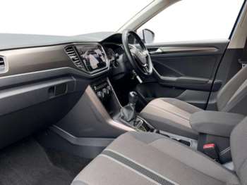Used Volkswagen T-Roc 2018 for sale - 74890989: Photo