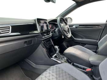 Used Volkswagen T-Roc 2023 for sale - 74802881: Photo