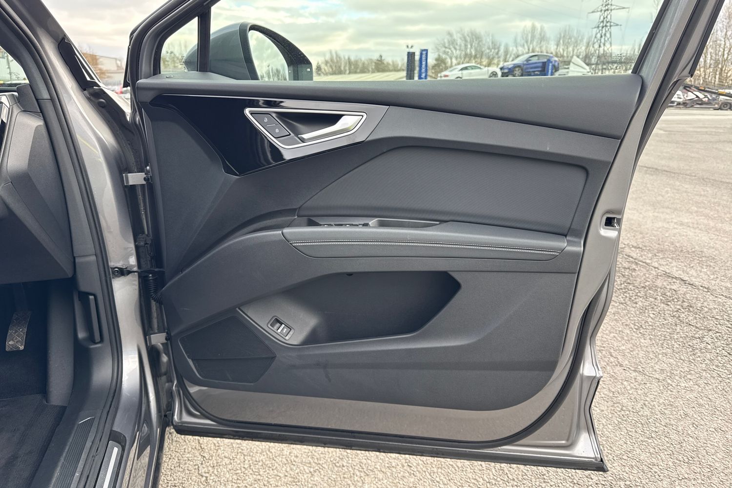 Used Audi Q4 e-tron 2024 for sale - 77666279: Photo 45