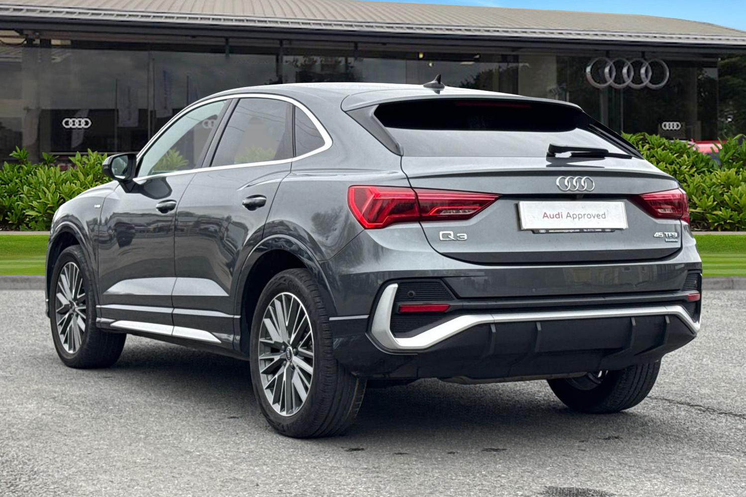 Used Audi Q3 2023 for sale - 78091940: Photo 2