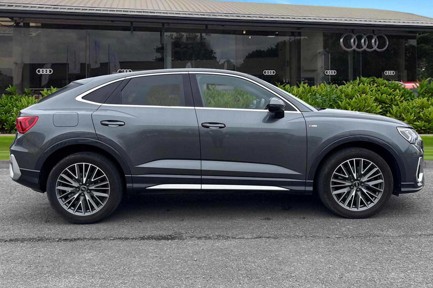Used Audi Q3 2023 for sale - 78091940: Photo 3