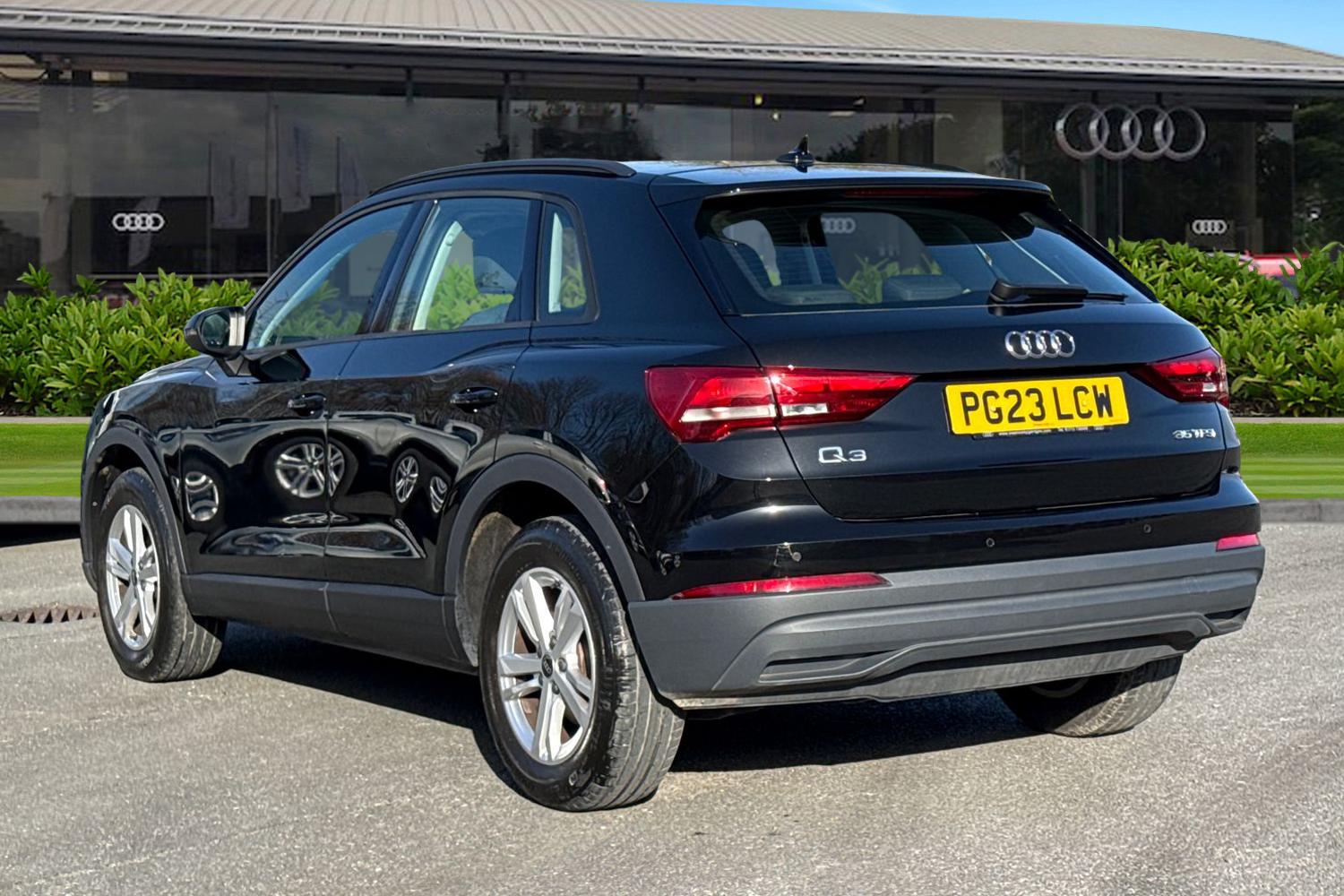 Used Audi Q3 2023 for sale - 77849395: Photo 2