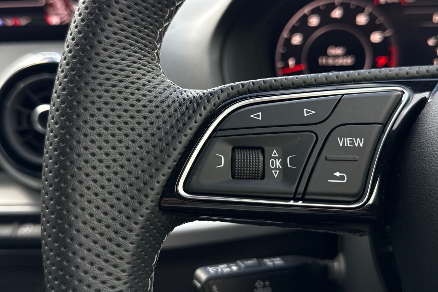 Used Audi Q2 2024 for sale - 75908879: Photo 36