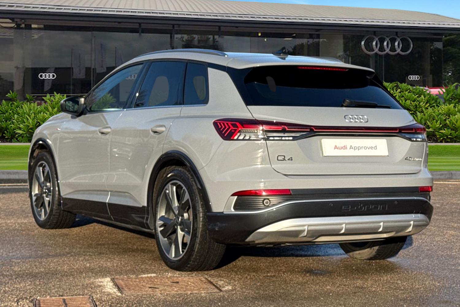 Used Audi Q4 e-tron 2023 for sale - 77233278: Photo 2