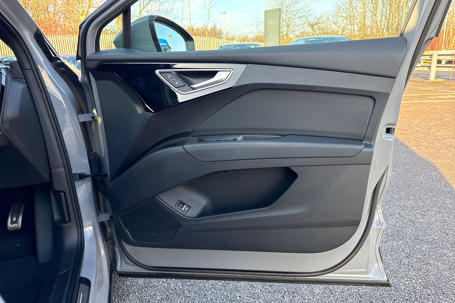 Used Audi Q4 e-tron 2023 for sale - 77233278: Photo 44