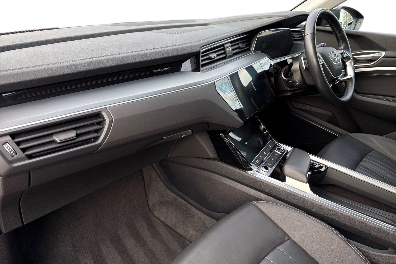 Used Audi Q8 2023 for sale - 77361874: Photo 15