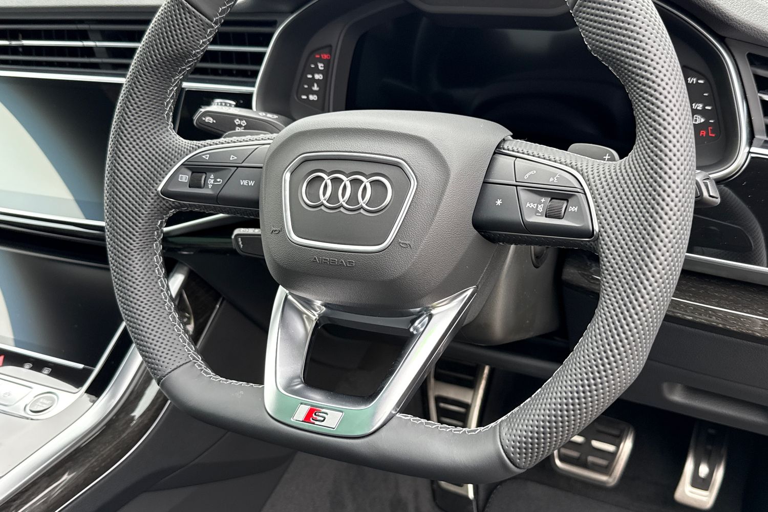 Used Audi Q8 2025 for sale - 76364593: Photo 31