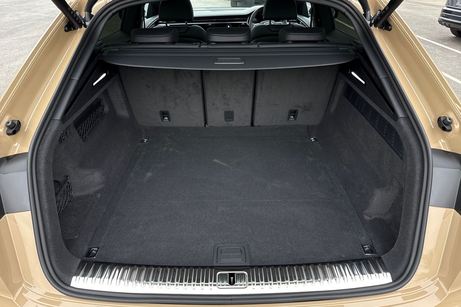 Used Audi Q8 2025 for sale - 76364593: Photo 6
