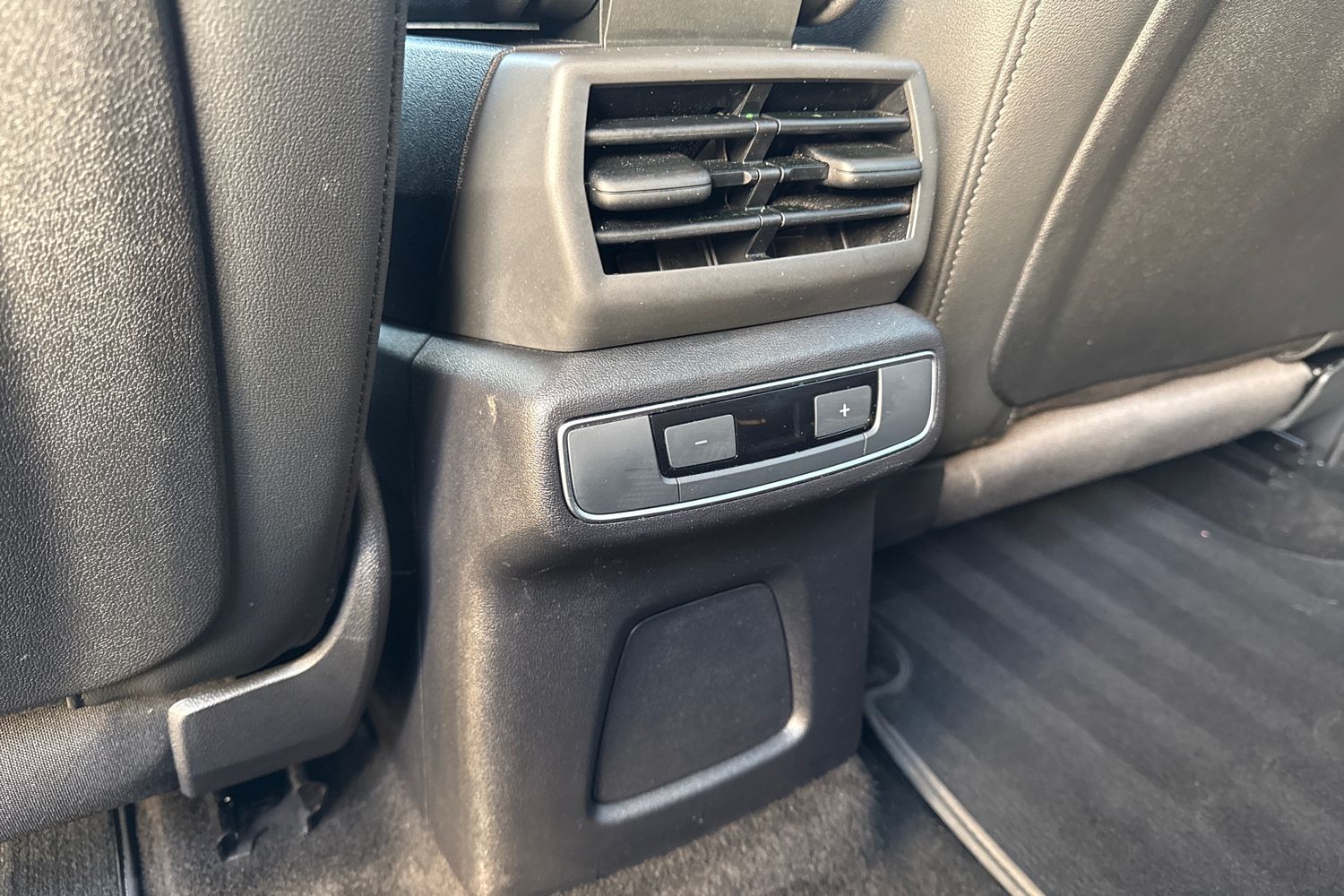 Used Audi Q4 e-tron 2024 for sale - 77135359: Photo 42