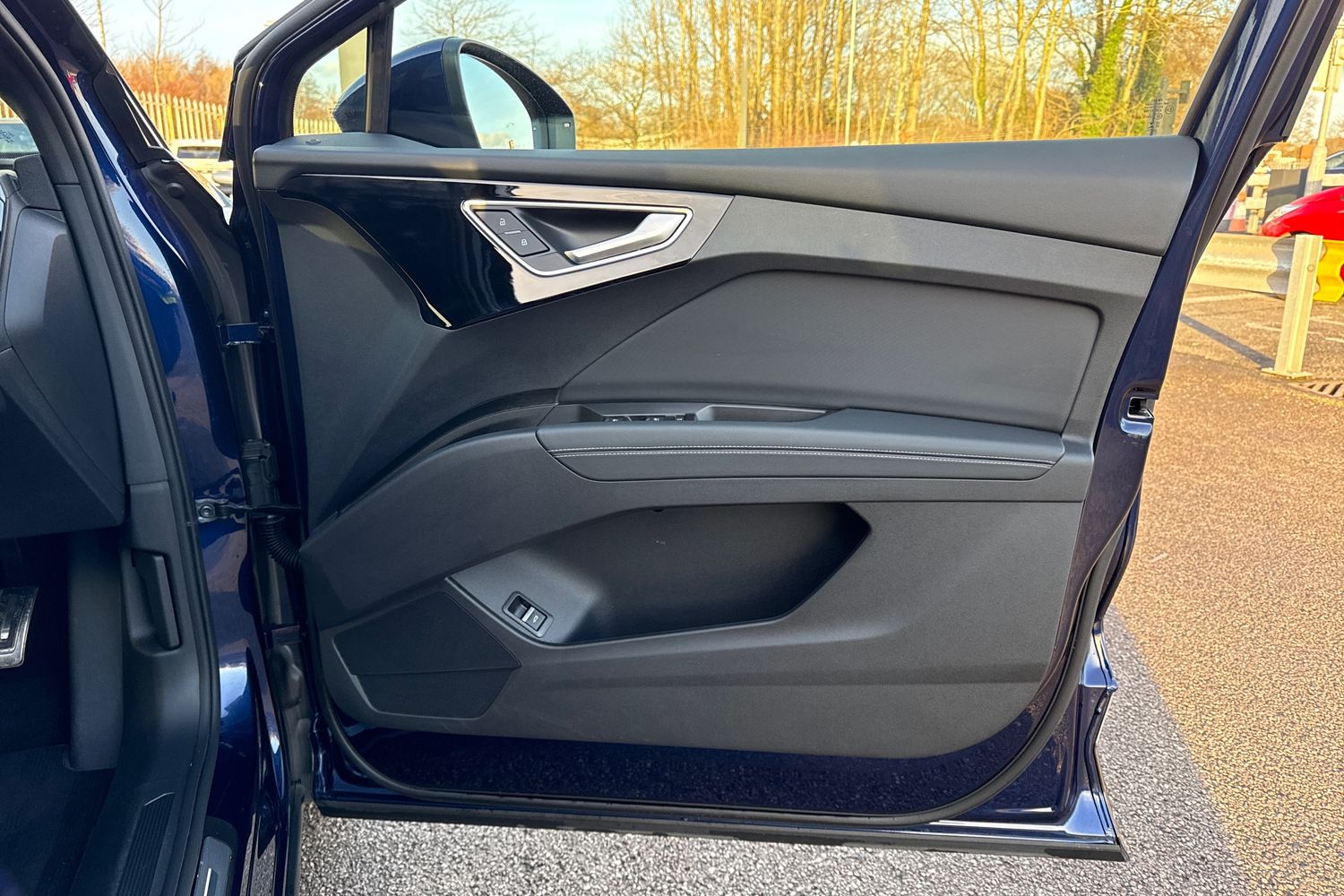 Used Audi Q4 e-tron 2024 for sale - 77135359: Photo 45