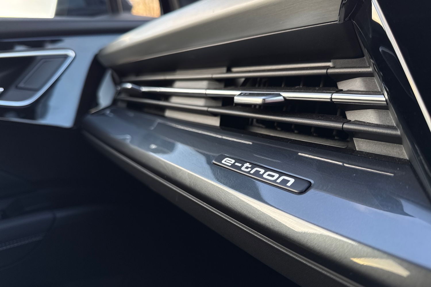 Used Audi Q4 e-tron 2024 for sale - 77135359: Photo 48