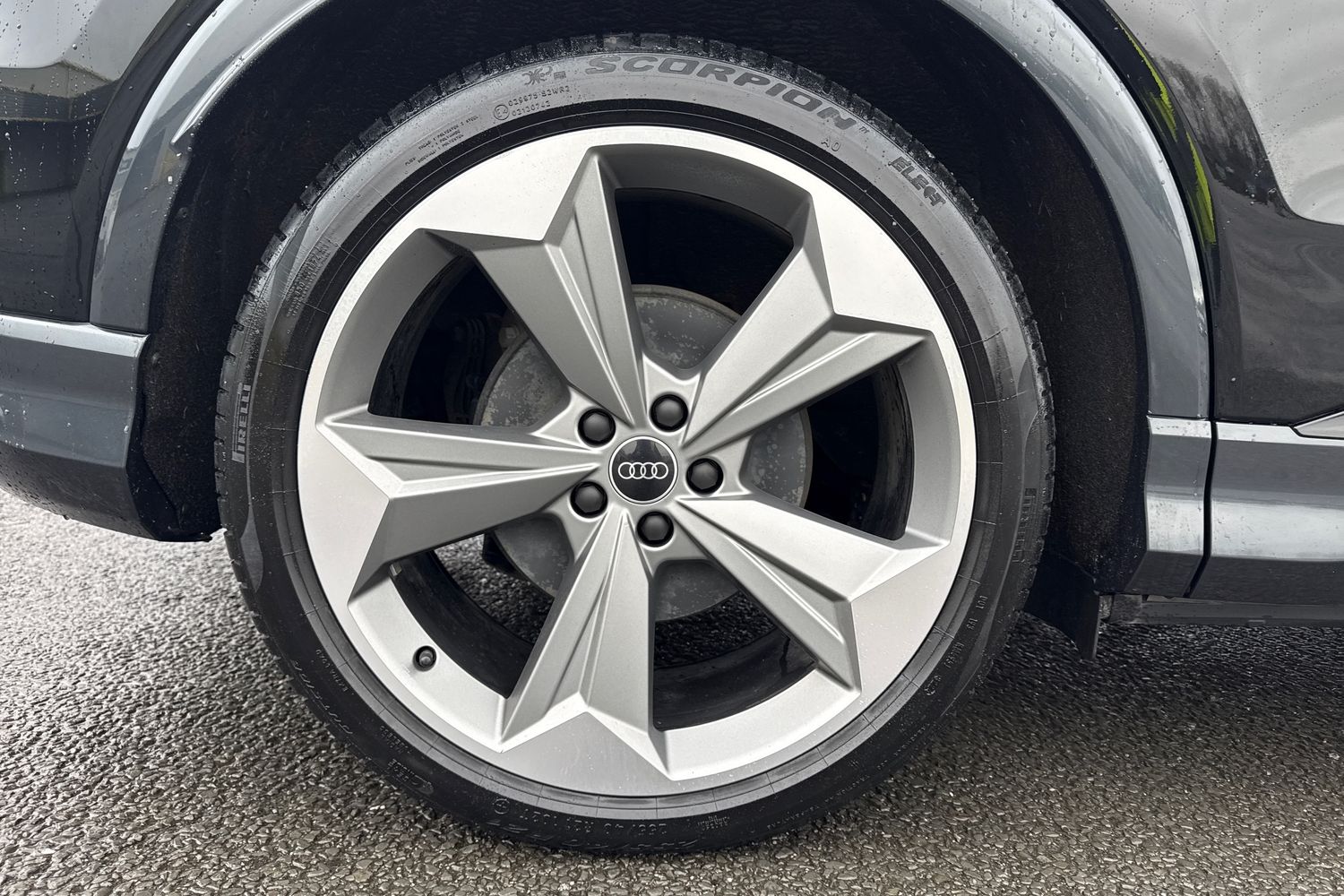 Used Audi Q4 e-tron 2024 for sale - 77287051: Photo 9