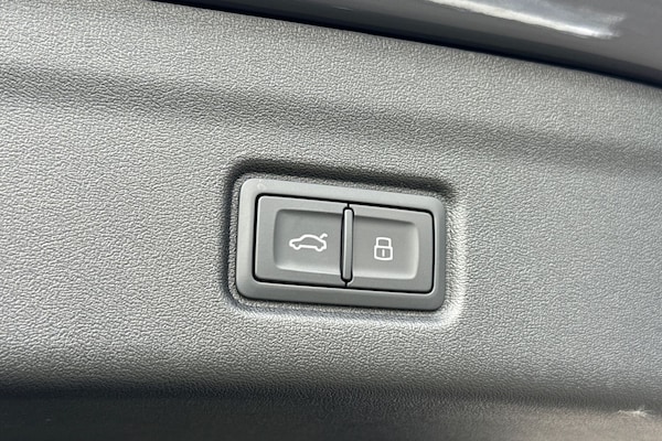 Used Audi Q6 e-tron 2025 for sale - 75820043: Photo 39